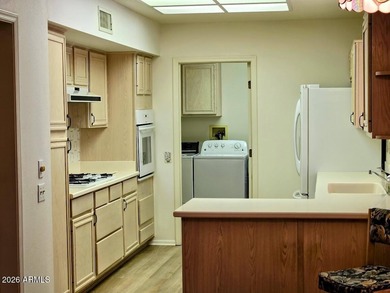 Very well-cared for, fully furnished two bedroom/two bath home on Trail Ridge Golf Course in Arizona - for sale on GolfHomes.com, golf home, golf lot