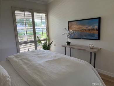 This charming 1 bedroom 1-bathroom cottage is facing southwest on Leisure World Seal Beach Golf Course in California - for sale on GolfHomes.com, golf home, golf lot