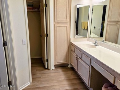 Very well-cared for, fully furnished two bedroom/two bath home on Trail Ridge Golf Course in Arizona - for sale on GolfHomes.com, golf home, golf lot