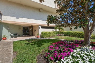 Under contract-accepting backup offers. Waterviews and golf on Isla Del Sol Yacht and Country Club in Florida - for sale on GolfHomes.com, golf home, golf lot