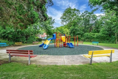 Really nice 2 story condo in Blue Ridge offering living room on Blue Ridge Golf Club in New York - for sale on GolfHomes.com, golf home, golf lot