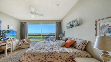 Beachplace Penthouse with Gulf Views -- Top-Floor Residence with on Links on Longboat Golf Club in Florida - for sale on GolfHomes.com, golf home, golf lot
