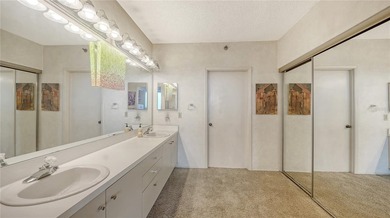 Beachplace Penthouse with Gulf Views -- Top-Floor Residence with on Links on Longboat Golf Club in Florida - for sale on GolfHomes.com, golf home, golf lot