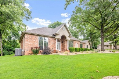 This immaculately maintained all brick home is so private yet on Big Sugar Golf Club in Arkansas - for sale on GolfHomes.com, golf home, golf lot