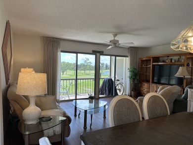 Welcome to luxury living at Riverbend Country Club! This on Riverbend Golf Club in Florida - for sale on GolfHomes.com, golf home, golf lot