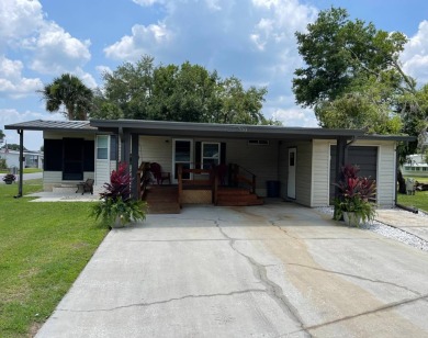 Welcome to this charming and well-maintained 2-bedroom, 2-bath on The Meadows At Countrywood in Florida - for sale on GolfHomes.com, golf home, golf lot