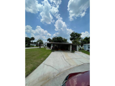 Welcome to this charming and well-maintained 2-bedroom, 2-bath on The Meadows At Countrywood in Florida - for sale on GolfHomes.com, golf home, golf lot