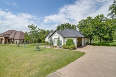 This is the BEST VALUE in Pecan Plantation! Updated 3-2-2 and on Pecan Plantation Country Club in Texas - for sale on GolfHomes.com, golf home, golf lot