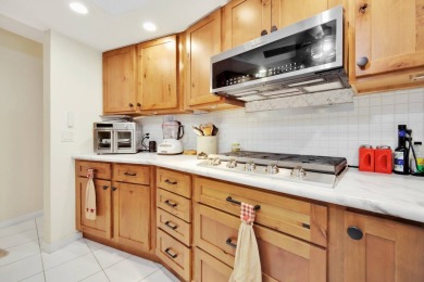 ++ Totally Upgraded Pool Home ++  Located on a large 0.57 acre on Golf Hammock Country Club in Florida - for sale on GolfHomes.com, golf home, golf lot