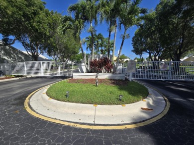 Here's a Great Opportunity to own a HOME in this amazing on Aberdeen Golf and Country Club in Florida - for sale on GolfHomes.com, golf home, golf lot