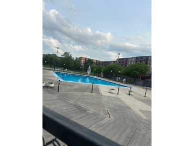 Another beauty in the park....... Brand new 3 BED 2.1 Bath Condo on River Oaks Golf Course in Illinois - for sale on GolfHomes.com, golf home, golf lot