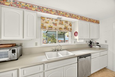 Welcome to 697 Oak Knoll Dr.-a home full of potential and is on Oak Knoll Golf Course in Oregon - for sale on GolfHomes.com, golf home, golf lot