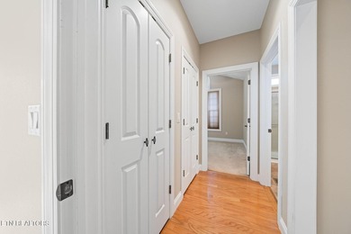 Private Cul-de-Sac Retreat in Fairfield Glade | Golf, Lakes on Heatherhurst Golf Course in Tennessee - for sale on GolfHomes.com, golf home, golf lot