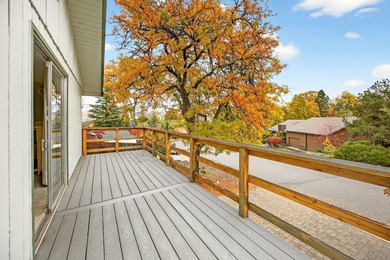 Welcome to 697 Oak Knoll Dr.-a home full of potential and is on Oak Knoll Golf Course in Oregon - for sale on GolfHomes.com, golf home, golf lot