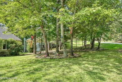 Welcome to 20 Victoria Way, a beautiful lakefront home in on Heatherhurst Golf Course in Tennessee - for sale on GolfHomes.com, golf home, golf lot