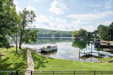 Welcome to 20 Victoria Way, a beautiful lakefront home in on Heatherhurst Golf Course in Tennessee - for sale on GolfHomes.com, golf home, golf lot