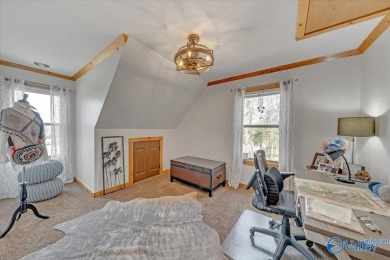 ***MOTIVATED SALES*** Stunning 3-bed/2-bath home offering on Scottsboro Golf and Country Club in Alabama - for sale on GolfHomes.com, golf home, golf lot