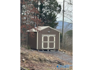 ***MOTIVATED SALES*** Stunning 3-bed/2-bath home offering on Scottsboro Golf and Country Club in Alabama - for sale on GolfHomes.com, golf home, golf lot