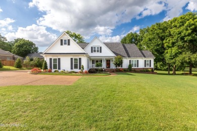 Luxurious golf community living on the third hole of Timber on The Plantation Golf Club in Mississippi - for sale on GolfHomes.com, golf home, golf lot