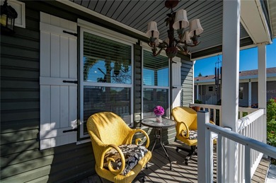 Welcome to this absolutely stunning 3-bedroom, 2-bath on Kings Gate Golf Club in Florida - for sale on GolfHomes.com, golf home, golf lot