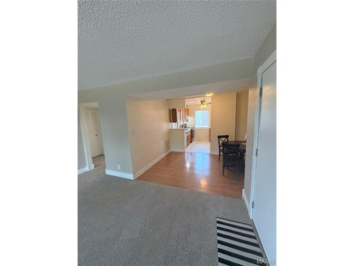 Ready to enjoy Lake Life?  Just move into this 2nd floor condo on Lake Saint Louis Par 3 in Missouri - for sale on GolfHomes.com, golf home, golf lot