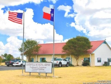 Welcome to this beautifully appointed *Like New* home, Sitting on Alsatian Golf Club in Texas - for sale on GolfHomes.com, golf home, golf lot