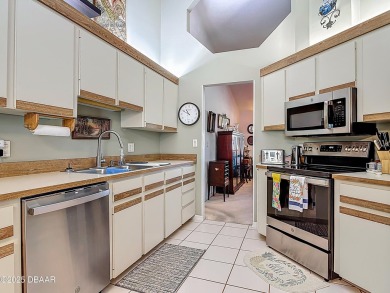 Lovely 3-bedroom, 2-bath home in a desirable golf community. The on Hidden Lakes Golf Club in Florida - for sale on GolfHomes.com, golf home, golf lot