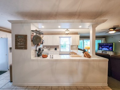 This well maintained brick ranch style home located in a on Lakeshore Country Club in Kentucky - for sale on GolfHomes.com, golf home, golf lot