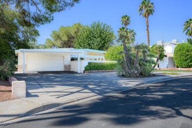 Would you like to live in one of Las Vegas' premier historic on Las Vegas National Golf Club in Nevada - for sale on GolfHomes.com, golf home, golf lot