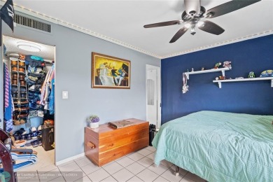 Welcome to these spacious 2bedrooms/2 bathrooms located on the on Inverrary Country Club in Florida - for sale on GolfHomes.com, golf home, golf lot