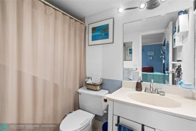 Welcome to these spacious 2bedrooms/2 bathrooms located on the on Inverrary Country Club in Florida - for sale on GolfHomes.com, golf home, golf lot