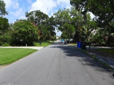 Very desirable 3rd row lot on Myrtle Street just around the on The Plantation Course At Edisto in South Carolina - for sale on GolfHomes.com, golf home, golf lot