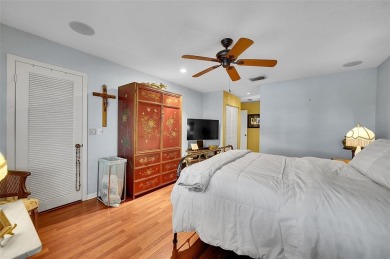 Beautiful 2-bedroom, 2-bath condo with den located in the on Boca Lago Golf and Country Club in Florida - for sale on GolfHomes.com, golf home, golf lot