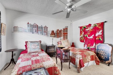 Beautiful 2-bedroom, 2-bath condo with den located in the on Boca Lago Golf and Country Club in Florida - for sale on GolfHomes.com, golf home, golf lot