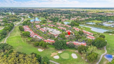 Beautiful 2-bedroom, 2-bath condo with den located in the on Boca Lago Golf and Country Club in Florida - for sale on GolfHomes.com, golf home, golf lot