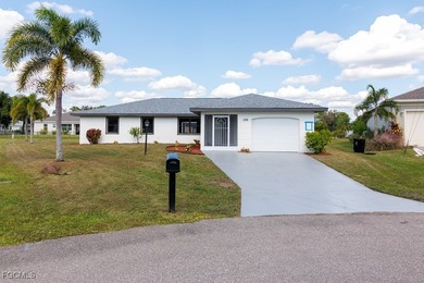 Price reduced and seller motivated! Welcome to this beautifully on Kingsway Country Club in Florida - for sale on GolfHomes.com, golf home, golf lot