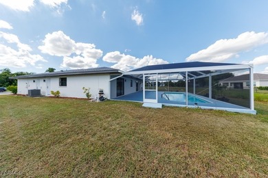 Price reduced and seller motivated! Welcome to this beautifully on Kingsway Country Club in Florida - for sale on GolfHomes.com, golf home, golf lot