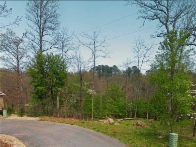 Beautiful building lot in Bella Vista! Located on a quiet on Bella Vista Country Club - Scottsdale in Arkansas - for sale on GolfHomes.com, golf home, golf lot