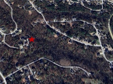 Beautiful building lot in Bella Vista! Located on a quiet on Bella Vista Country Club - Scottsdale in Arkansas - for sale on GolfHomes.com, golf home, golf lot