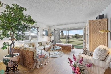 Large, updated corner unit that was originally a 2 bedroom and on Inverrary Country Club in Florida - for sale on GolfHomes.com, golf home, golf lot