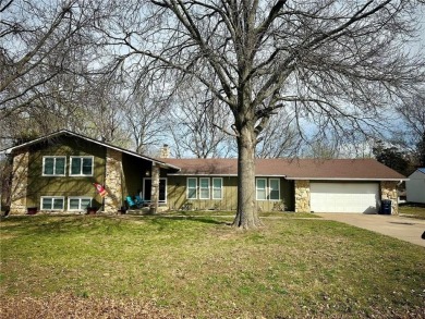 Prime location directly overlooking the 16th hole of on Independence Country Club in Kansas - for sale on GolfHomes.com, golf home, golf lot