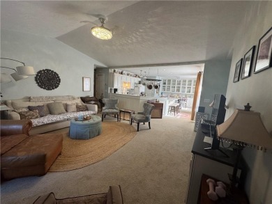 Well cared-for townhouse with maintenance included. One story on Holiday Island Executive Golf Course in Arkansas - for sale on GolfHomes.com, golf home, golf lot