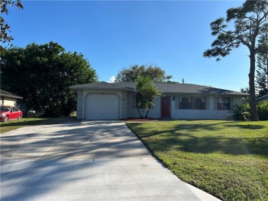 *Your gonna like* Pride of ownership & it shows.Yes,freshly on Sebastian Municipal Golf Course in Florida - for sale on GolfHomes.com, golf home, golf lot