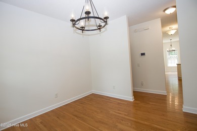 This well-kept 4 bed, 3 bath home is nestled in the heart of on Pinehurst Golf Course No. 8 in North Carolina - for sale on GolfHomes.com, golf home, golf lot