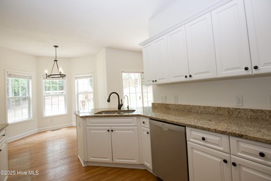 This well-kept 4 bed, 3 bath home is nestled in the heart of on Pinehurst Golf Course No. 8 in North Carolina - for sale on GolfHomes.com, golf home, golf lot