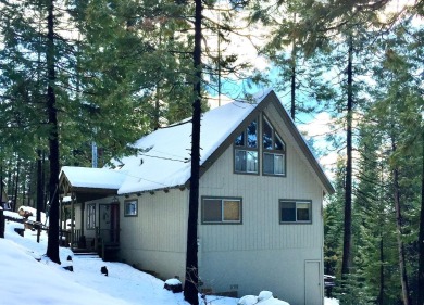 Nestled in the beautiful Sierra Nevada Mountains, this inviting on Sequoia Woods Country Club in California - for sale on GolfHomes.com, golf home, golf lot