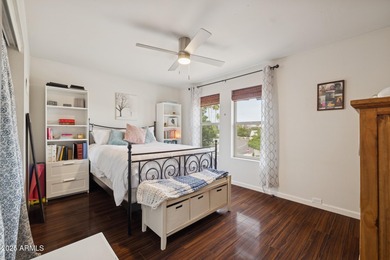 This lock-and-leave Ahwatukee townhome is ready for new owners! on Arizona Grand Resort Golf Course in Arizona - for sale on GolfHomes.com, golf home, golf lot