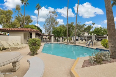 This lock-and-leave Ahwatukee townhome is ready for new owners! on Arizona Grand Resort Golf Course in Arizona - for sale on GolfHomes.com, golf home, golf lot