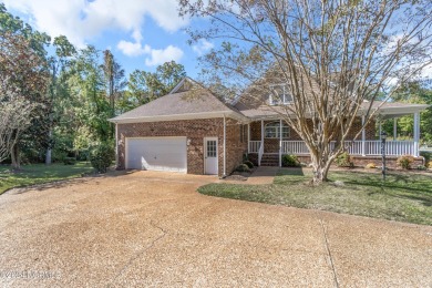 Come see this beautiful brick home in a prime convenient on Sound Golf Links at Albemarle Plantation in North Carolina - for sale on GolfHomes.com, golf home, golf lot