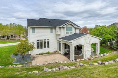 Priced to sell, this home is assessed at $892,400! Move in ready on Glen Oaks Country Club in Iowa - for sale on GolfHomes.com, golf home, golf lot